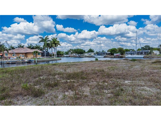 Vacant Land for sale at 140 Colonial St Se, Port Charlotte, FL 33952 - MLS Number is C7443381