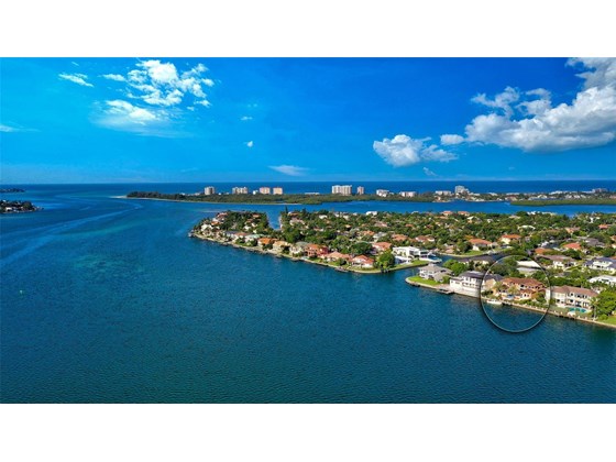 483 Meadow Lark Drive Sarasota FL 34236 Bird Key A4510572 - direct access to Gulf of Mexico - No Bridges Big Pass - Single Family Home for sale at 483 Meadow Lark Dr, Sarasota, FL 34236 - MLS Number is A4510572