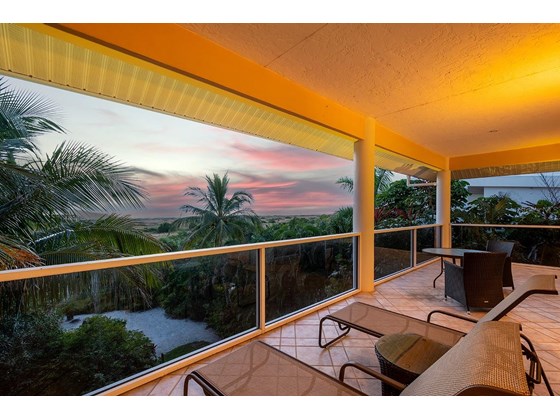 Sunset from your balcony - Single Family Home for sale at 113 N Polk Dr, Sarasota, FL 34236 - MLS Number is A4514338