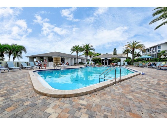 Community pool view 2 - Condo for sale at 1055 W Peppertree Dr #501aa, Sarasota, FL 34242 - MLS Number is A4517324