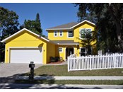 Single Family Home for sale at 1807 Robinhood St, Sarasota, FL 34231 - MLS Number is A4517970