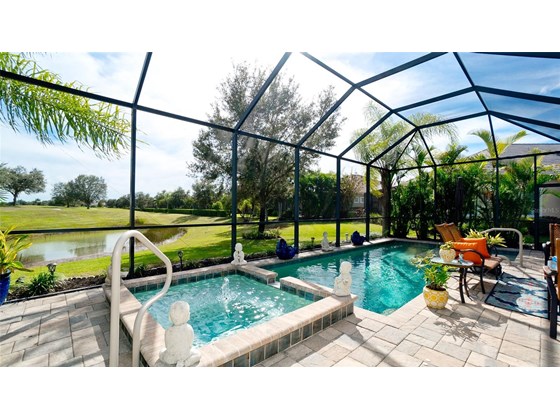 Single Family Home for sale at 14508 Stirling Dr, Lakewood Ranch, FL 34202 - MLS Number is A4518375