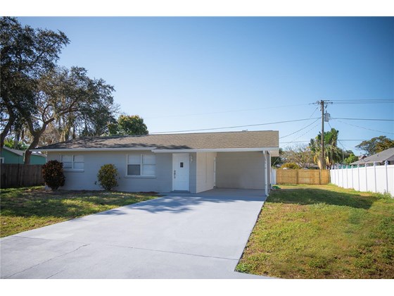 Single Family Home for sale at 5284 Kent Rd, Venice, FL 34293 - MLS Number is A4521748